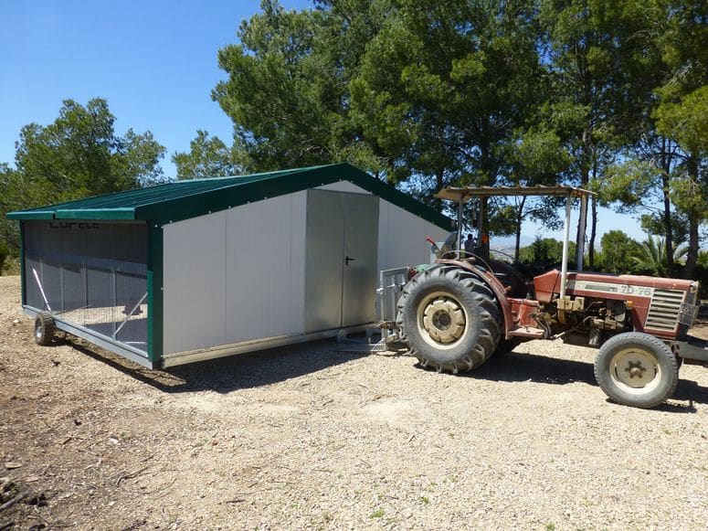 Rideaux isolés pour poulailler - Approdis - matériel avicole